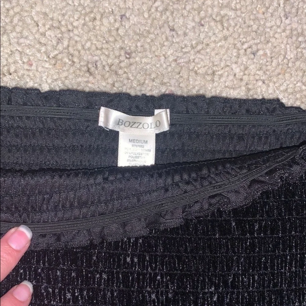 🐠2 for $16 Velvet Bozzolo off the shoulder Crop top - Picture 3 of 3
